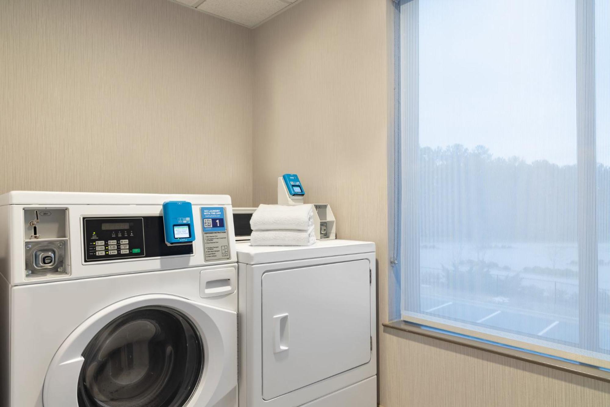 Holiday Inn Express Hotel & Suites Opelika Auburn By Ihg Εξωτερικό φωτογραφία