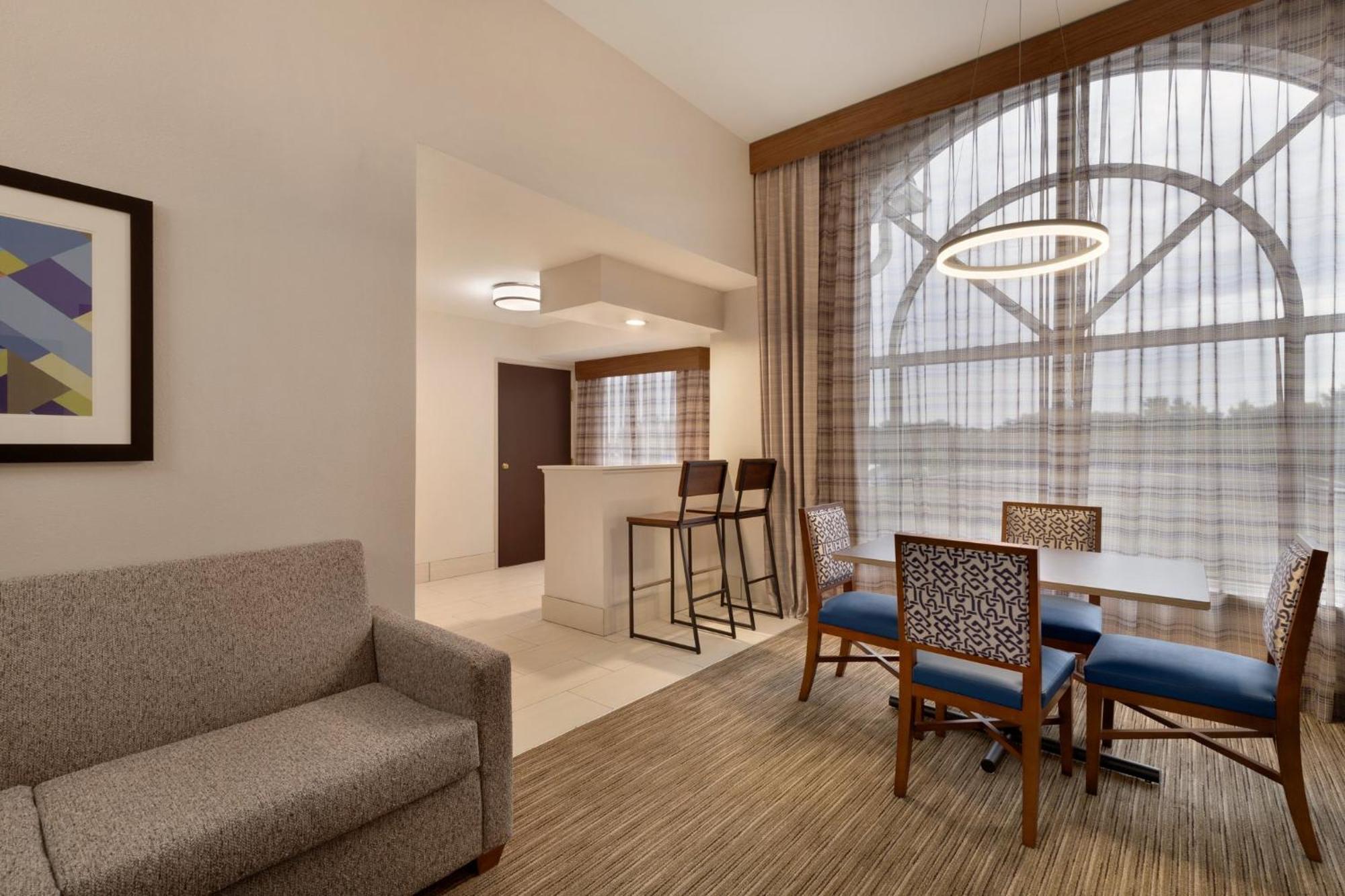 Holiday Inn Express Hotel & Suites Opelika Auburn By Ihg Εξωτερικό φωτογραφία